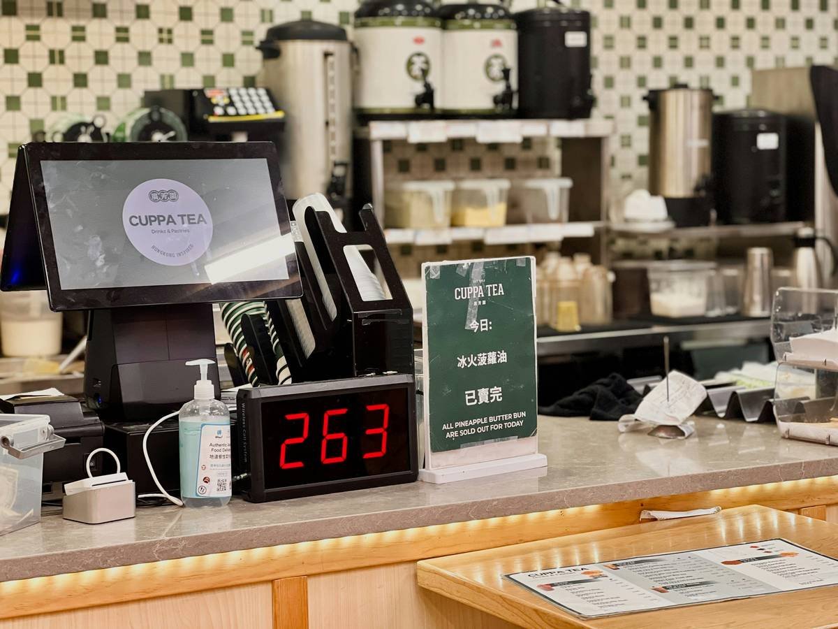 Timeline showing return period rules for major credit cards including Amex, Chase, and Citi